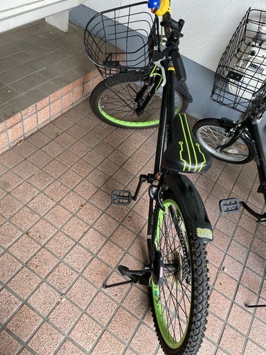 男の子 自転車   22インチ ブラックグリーン