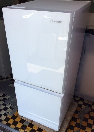 【RKGRE-374】特価！ハイセンス/Hisense/134L 2ドア冷凍冷蔵庫/HR-G13C-W/中古品/2023年製/当社より近隣無料配達！