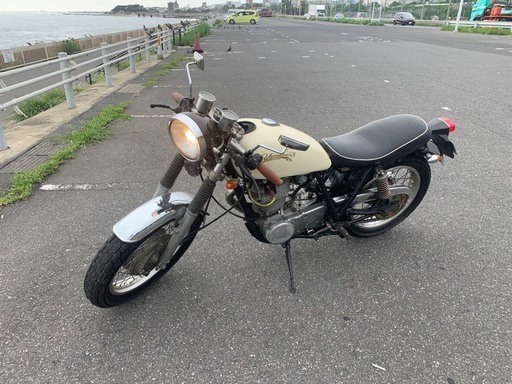 ヤマハ　\nSR400