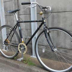 ブリジストン　700ｃ　　クロスバイクです。　外装８段ギアです。