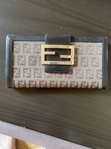 FENDI 長財布
