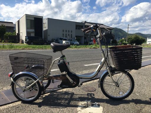 福山市 瀬戸町　電動アシスト三輪自転車　パナソニック　BE-ELR833　ビビライフ　取扱説明書・充電器付　お買い物にも
