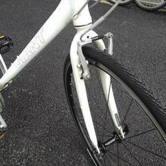 中古自転車３１６９　前後タイヤ新品！２０１３年頃モデル　ジャイアント　エスケープR３　７００×２８C　３×８段ギヤ　アルミフレーム　フレームサイズ５００㎜　ワイヤー錠　ライトは付属していません 中古自転車3169 前後タイヤ新品！2013年頃モデル ジャイアント
