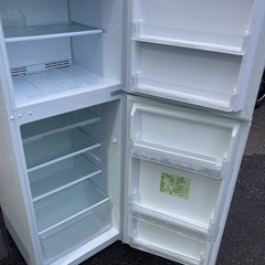 美品　２０年製　230L 2ドア冷蔵庫　2025/3\\26まで無料長期保証付き！