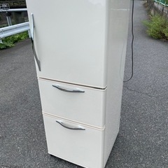 ?☘️大阪市から阪南市まで配達設置無料?日立冷蔵庫265L自動
