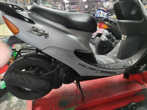 AF35モデルのZX仕様です　東京都板橋区高島平から　整備済みでそのまま乗れます　原付き　原チャリ　スクーター　50cc　安い　格安 AF35モデルのZX仕様です 東京都板橋区高島平から 整備済みでそのまま