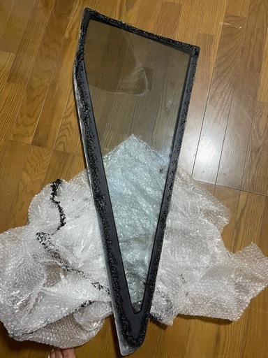 トヨタ AE86 ハッチサイドガラス\n