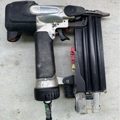 ハイコーキ 常圧仕上げ釘打ち機