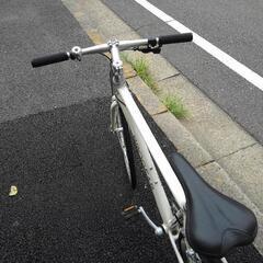 中古自転車３１８３　前後タイヤ新品！　プロギヤ　７００×２８C　７段ギヤ　アルミフレーム　４６０㎜　身長１６０㎝から