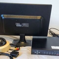 【ATSUMI】の防犯カメラのシステム一式「使用期間は、一年弱の綺麗な製品です」全ての備品は揃っています。