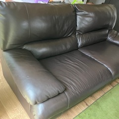 3人がけ革ソファー
