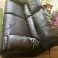 3人がけ革ソファー

