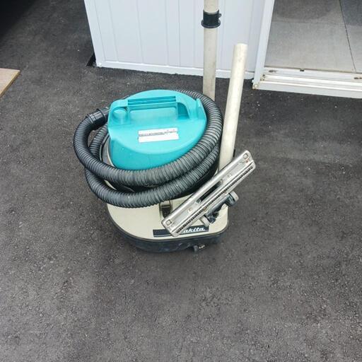 マキタ　集じん機　乾湿両用　業務用