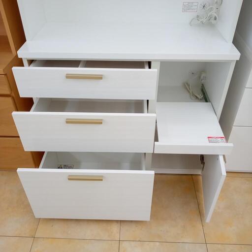 ☆ジモティ割あり☆ 値下げしました！ 食器棚 白 H210×D51.2×W120