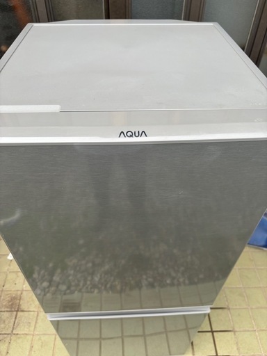 超美品AQUA アクア 冷蔵庫 AQR-13J(S) 126L 2020年製  2ドア美品