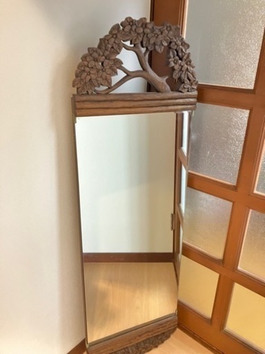 壁掛け　木彫りミラー　鏡　姿見