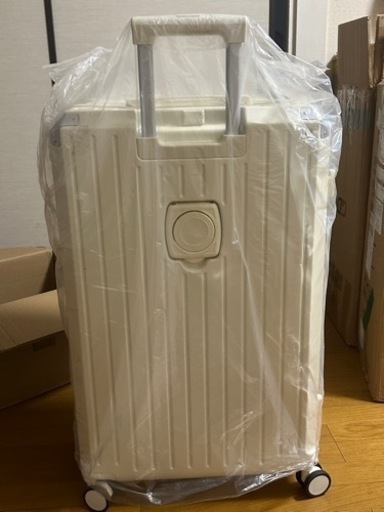 28インチ スーツケース 新品 未使用品