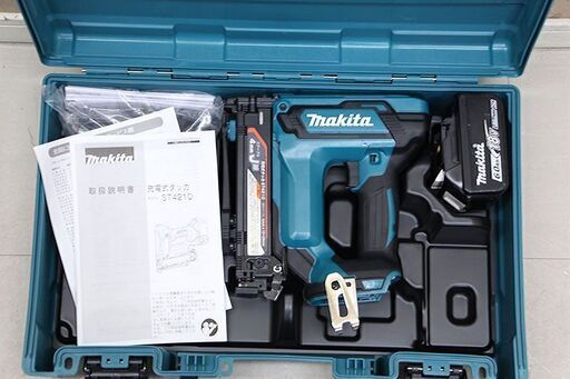 makita マキタ 充電式 タッカ ST421D 18V 本体 + 充電機 + ケース (D5940aaxwY)