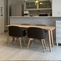 超美品　カリモク　ダイニングテーブル