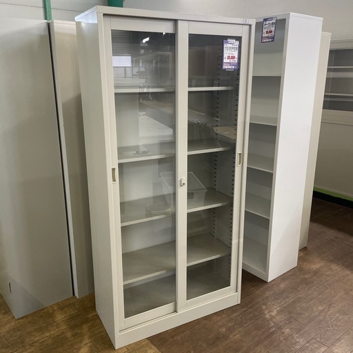 JH-7 【オフィス家具専門店】生興のガラス引戸書庫です！