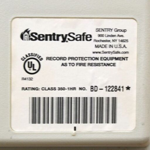 専用出品です。 SentrySafe 家庭用 小型耐火金庫 テンキー式 札幌市 清田区 平岡