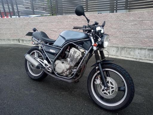 SRX250　250cc　中型　単気筒　カフェレーサー　バイク