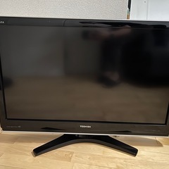 TOSHIBA 37V 液晶テレビ　　　売りますあげます