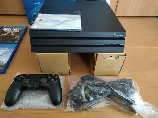 豪華セット！SONY PlayStation4 Pro CUH-7000B 1TB 美品 初期化済 多機能縦置スタンド、ソフト4つ付き！