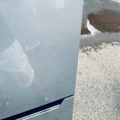 Hisense 2ドア冷凍冷蔵庫　HP-B2301