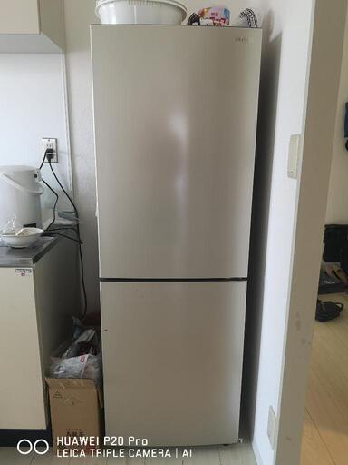 今年４月にYAMADA電気で購入した2ドア冷蔵庫、引っ越しで不要になった為、引き取りに来られる方にお譲りします。