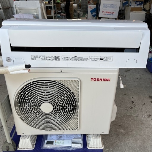 TOSHIBA エアコン RAS-H221M 主に6畳用　2022年製 中古美品