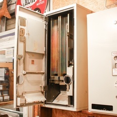 【武蔵小山店】 レトロ 自動販売機 自販機 レトロ 鍵付き 販売機 店舗什器 シャンプー 洗剤 銭湯 コインランドリー 🚚 品川区 リサイクルショップ ランバールーム 武蔵小山店 ◀︎ 武蔵小山パルム 戸越銀座 隣接