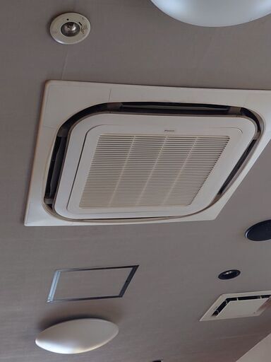 愛知県刈谷市、飲食店で使われてた中古　業務用エアコン 愛知県刈谷市、飲食店で使われてた中古 業務用エアコン