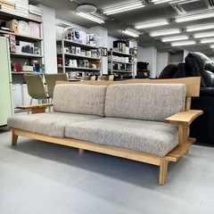 【超美品‼️】定価99,900円♪ 現行モデル ニトリ 187cm幅3人掛けソファ(アカツキNA) アッシュ材 木製フレーム 布製グレー♪