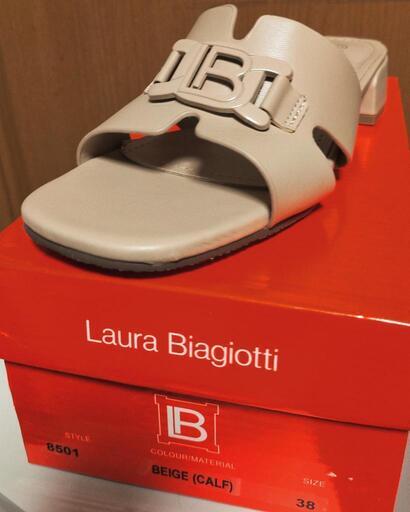 その他 Laura Biagiotti