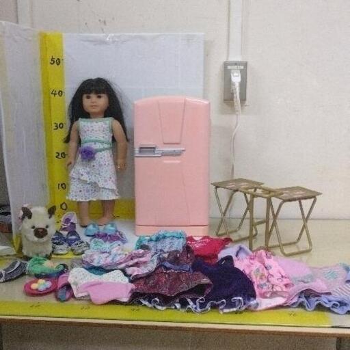 0807-140 アメリカン　ドール　人形　冷蔵庫セット　お洋服セット