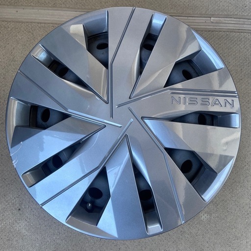 【新車外し】セレナ純正スチールホイール 16インチ 新車外し】セレナ純正スチールホイール 16インチ 日産 セレナ c28