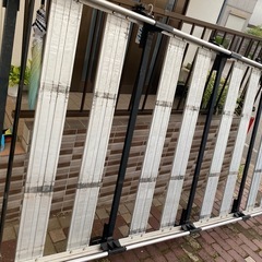 タフレック　標準ルーフ用　ハイエース200系　ルーフキャリア　アルミルーフラック中古