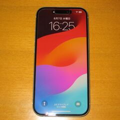 美品　I Phone15　256GB　グリーン