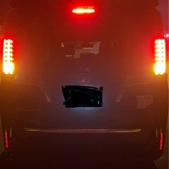 80系後期ノア、ヴォクシー、エスクァイアの純正テールランプ