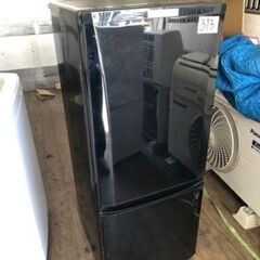 NO 373 ?福岡市内配送設置無料✨? 三菱 2ドア冷蔵庫（146L） MR-P15Z-