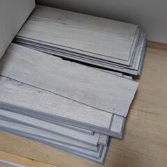 ニトリ　フロアタイル　