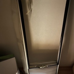 2020年製 窓枠エアコン　トヨトミ