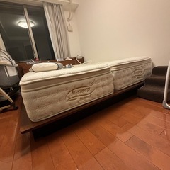 【売ります】クイーンサイズベッド　ニトリ　