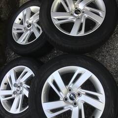 ダイハツロッキー純正タイヤホイール