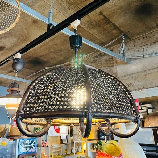 《売約済み》【池上店】 ラタン ランプシェード 照明 レトロ ランプ 籐 籐家具 ライト 昭和レトロ ナチュラル 民泊 民宿　ペンダントライト　天井照明　シーリングライト　運搬無料エリア有 / 大田区 リサイクルショップ ランバールーム 池上店 ◀︎ 池上駅 大森駅 蒲田駅 最寄り
