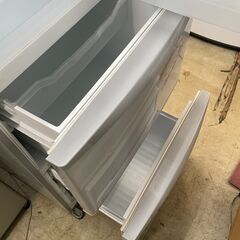 リサイクルショップどりーむ荒田店 No12957 冷蔵庫　３４０L　３ドア　２０１２年製　東芝　自動製氷機能付き♪