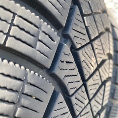 225/65R17　7J  オフセット45 　2019年製　ピレリ　１７インチ　スタッドレスタイヤ　アルミホイール　4本　