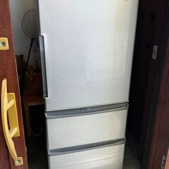 冷蔵庫　272L　2016年製　アクア株式会社　【引き取り限定】