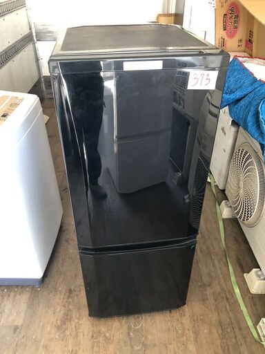 NO 373 北九州市内配送設置無料✨　三菱 2ドア冷蔵庫（146L） MR-P15Z-B サファイアブラック
